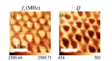Atomically images of Au(111) surface resolved in microwave signal